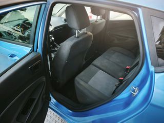 Ford Fiesta 2011-thumb-10