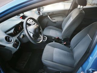 Ford Fiesta 2011-thumb-11