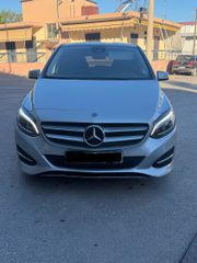 Mercedes-Benz B 180 2017-thumb-1