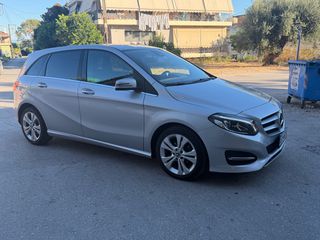 Mercedes-Benz B 180 2017-thumb-2