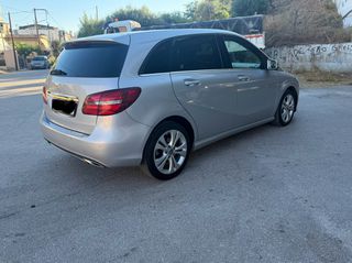 Mercedes-Benz B 180 2017-thumb-3