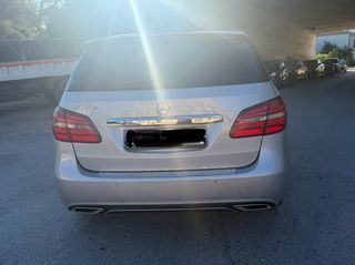 Mercedes-Benz B 180 2017-thumb-4