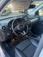 Mercedes-Benz B 180 2017-thumb-6