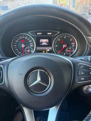 Mercedes-Benz B 180 2017-thumb-10