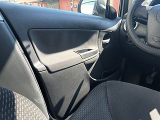 Citroen C3 2010 First 1.1i Airdream-thumb-11
