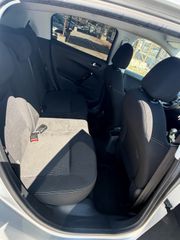 Peugeot 208 2017-thumb-8