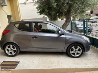 Hyundai i 20 2009-thumb-4