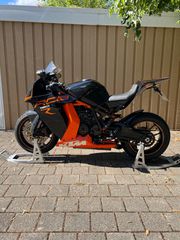 KTM RC-8 1190 2009-thumb-9