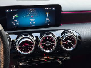 Mercedes-Benz A 250 2022 E AMG-LINE 8G-DCT! ALCANTARA! 262HP!-thumb-22