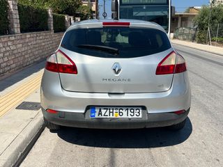 Renault Megane 2012 1.5 DCI AUTOMATIC-thumb-7