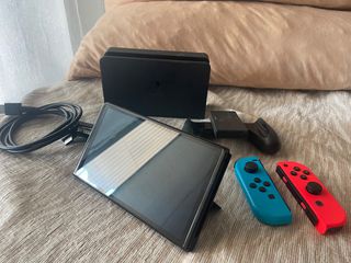 Nintendo switch OLED-thumb-3