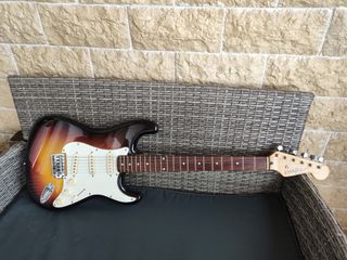 Ηλεκτρική κιθάρα τύπου Fender Stratocaster