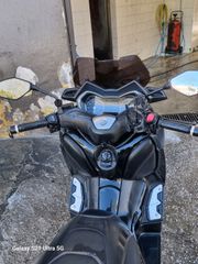 Yamaha XMAX 300 Tech Max 2022-thumb-7