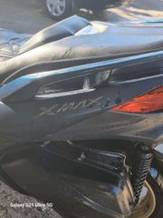 Yamaha XMAX 300 Tech Max 2022-thumb-11