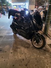 Yamaha XMAX 300 Tech Max 2022-thumb-14