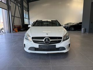 Mercedes-Benz A 180 2017-thumb-1
