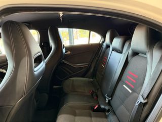 Mercedes-Benz A 180 2017-thumb-6