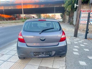 Hyundai i 20 2012-thumb-6