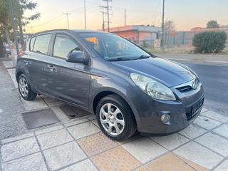 Hyundai i 20 2012-thumb-7