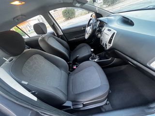 Hyundai i 20 2012-thumb-9