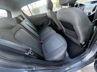 Hyundai i 20 2012-thumb-12
