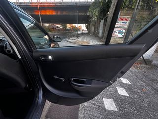 Hyundai i 20 2012-thumb-13