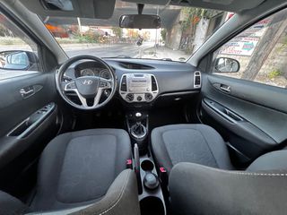Hyundai i 20 2012-thumb-16