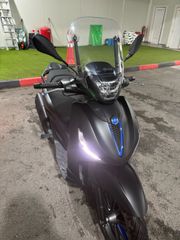 Piaggio Beverly 400 2025 400s-thumb-1