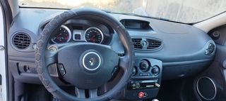 Renault Clio 2010 DIESEL 1.5 DCI-thumb-4
