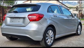 Mercedes-Benz A 180 2013-thumb-3