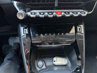Peugeot 2008 2020 ALLURE AUTOMATIC-thumb-25
