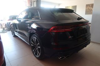 Audi SQ8 2020-thumb-6