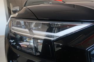 Audi SQ8 2020-thumb-11