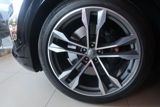 Audi SQ8 2020-thumb-14
