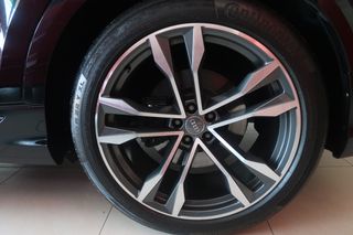 Audi SQ8 2020-thumb-15