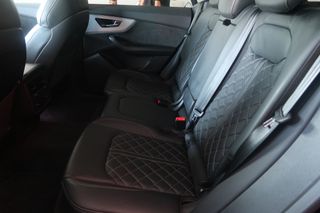 Audi SQ8 2020-thumb-23