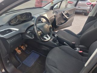 Peugeot 208 2016-thumb-9