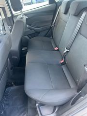 Ford Focus 2017 Business-thumb-6