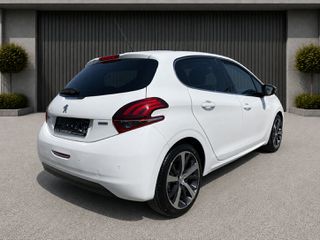 Peugeot 208 2017 ~1.2 e-THP 110HP-Πλοηγός-Πιλότος-Δέρμα-Κάμερα-Γυάλινη Οροφή~-thumb-3