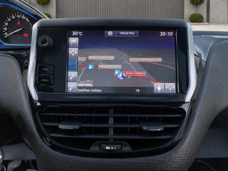 Peugeot 208 2017 ~1.2 e-THP 110HP-Πλοηγός-Πιλότος-Δέρμα-Κάμερα-Γυάλινη Οροφή~-thumb-14
