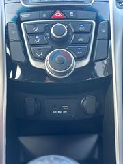 Hyundai i 30 2015 1.6 CRDI STYLE-thumb-28