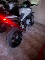 Mv Agusta Brutale 675 2014-thumb-6