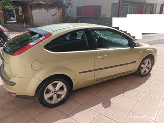 Ford Focus 2005 1.4 Sport-thumb-5