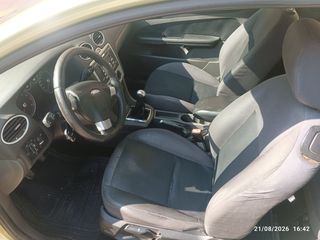 Ford Focus 2005 1.4 Sport-thumb-9