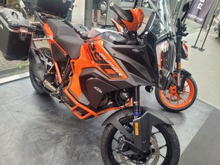 KTM 1290 Super Adventure 2024-thumb-1