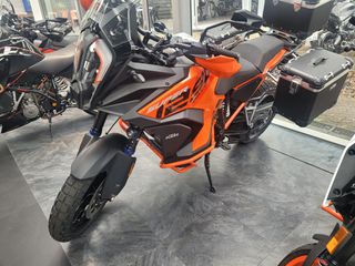 KTM 1290 Super Adventure 2024-thumb-4