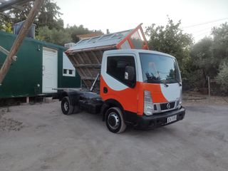 Ανατροπή Nissan 2017 CABSTAR NT400-thumb-12