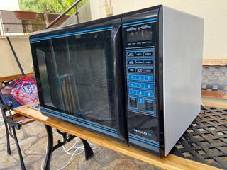 ΦΟΥΡΝΟΣ ΜΙΚΡΟΚΥΜΑΤΩΝ PHILCO USA 1.400 Watts