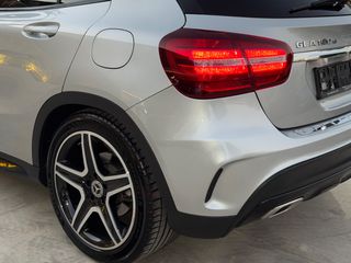 Mercedes-Benz GLA 180 2018 AMG LINE! PREMIUM PACK!-thumb-13