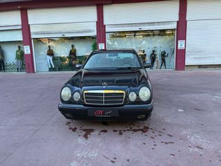 Mercedes-Benz E 200 1998-thumb-3